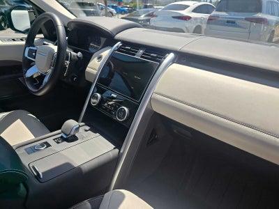 2025 Land Rover Discovery Metropolitan Edition