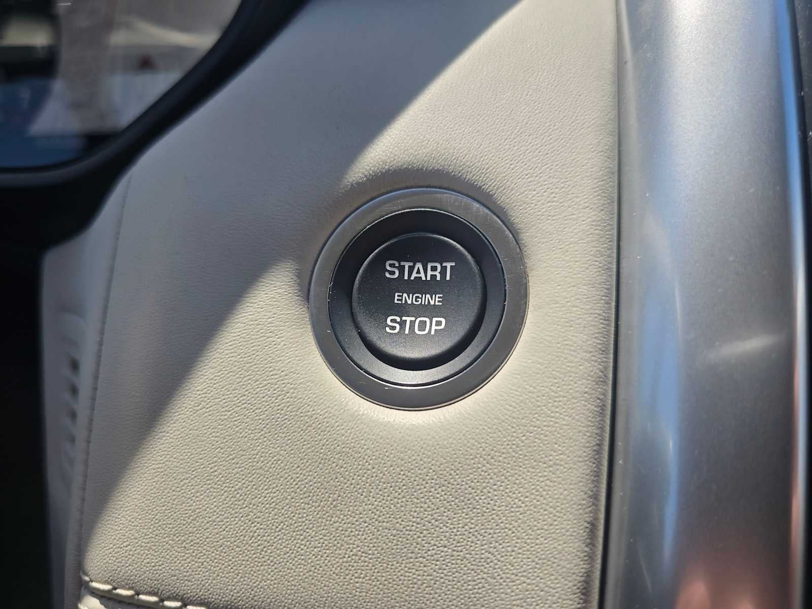 2025 Land Rover Discovery Metropolitan Edition