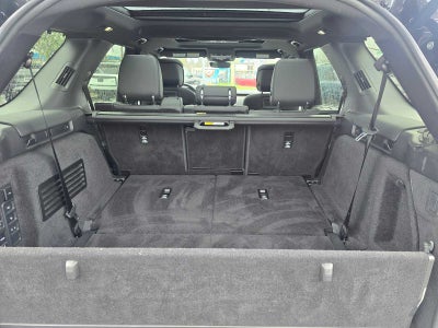 2023 Land Rover Discovery Metropolitan Edition