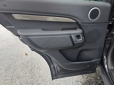 2023 Land Rover Discovery Metropolitan Edition