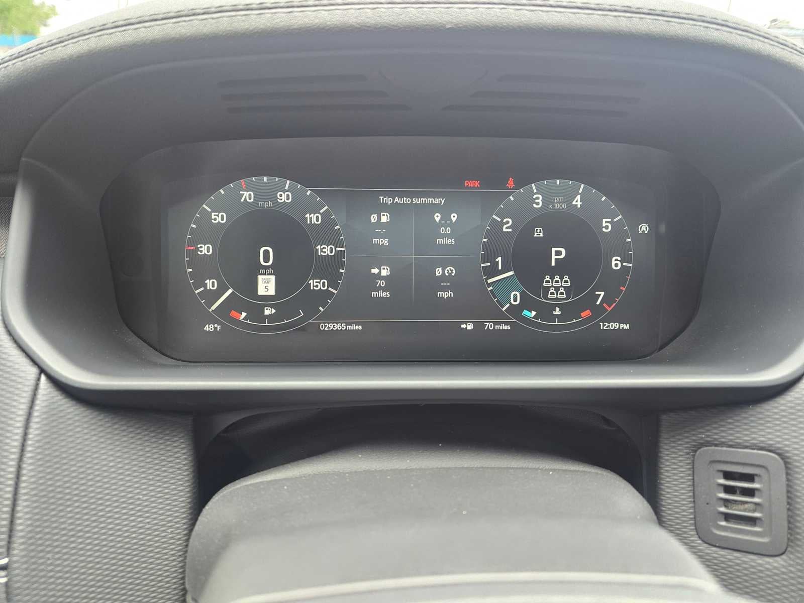 2023 Land Rover Discovery Metropolitan Edition