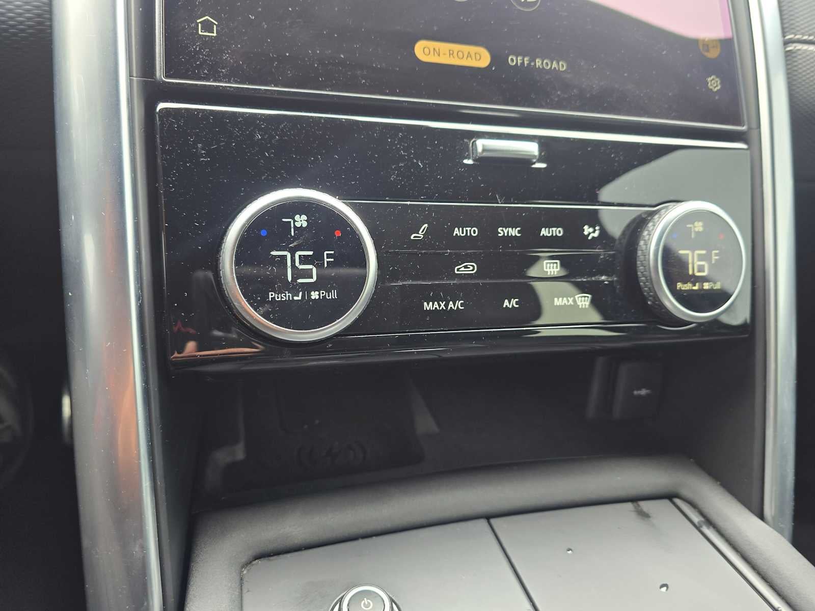 2023 Land Rover Discovery Metropolitan Edition