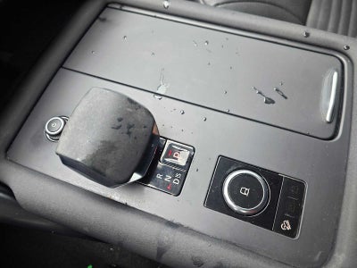 2023 Land Rover Discovery Metropolitan Edition