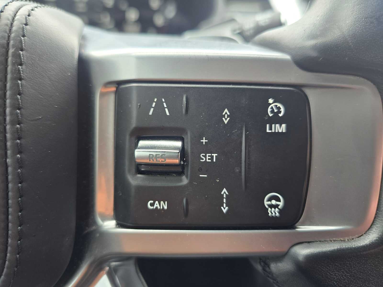 2023 Land Rover Discovery Metropolitan Edition