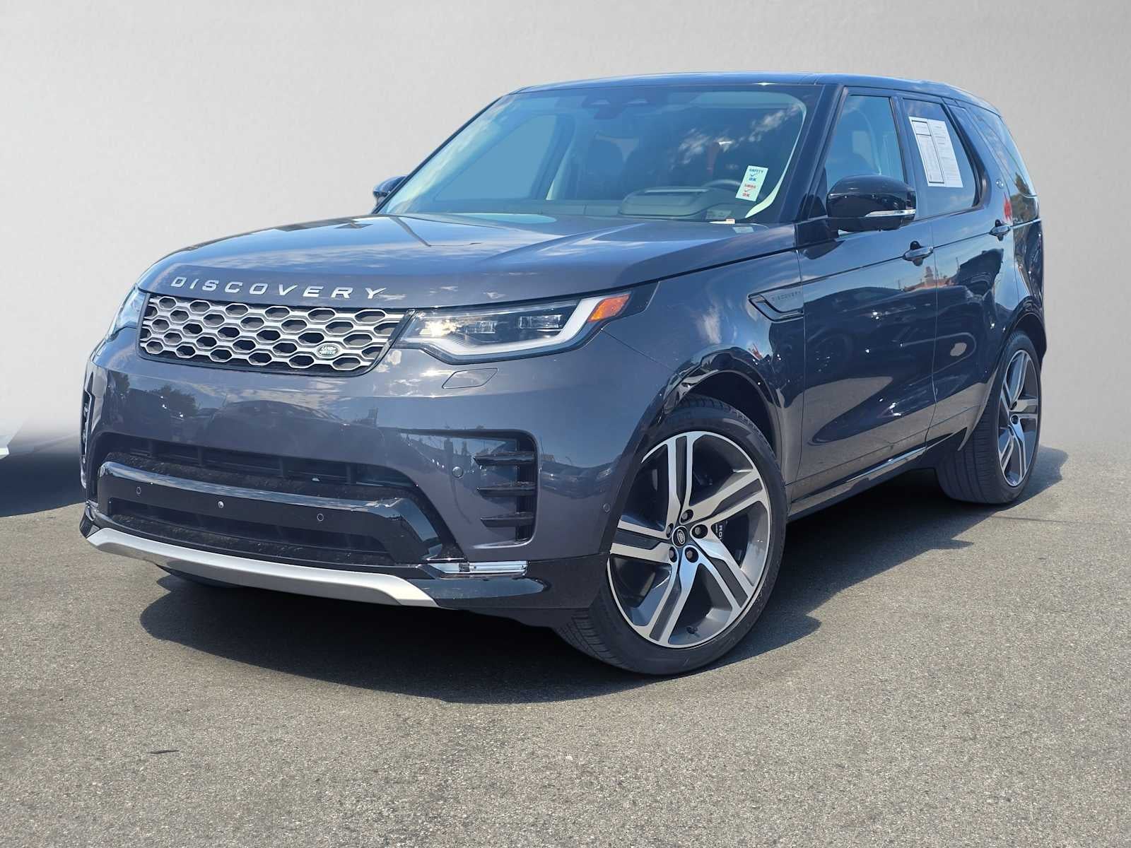 2025 Land Rover Discovery Metropolitan Edition