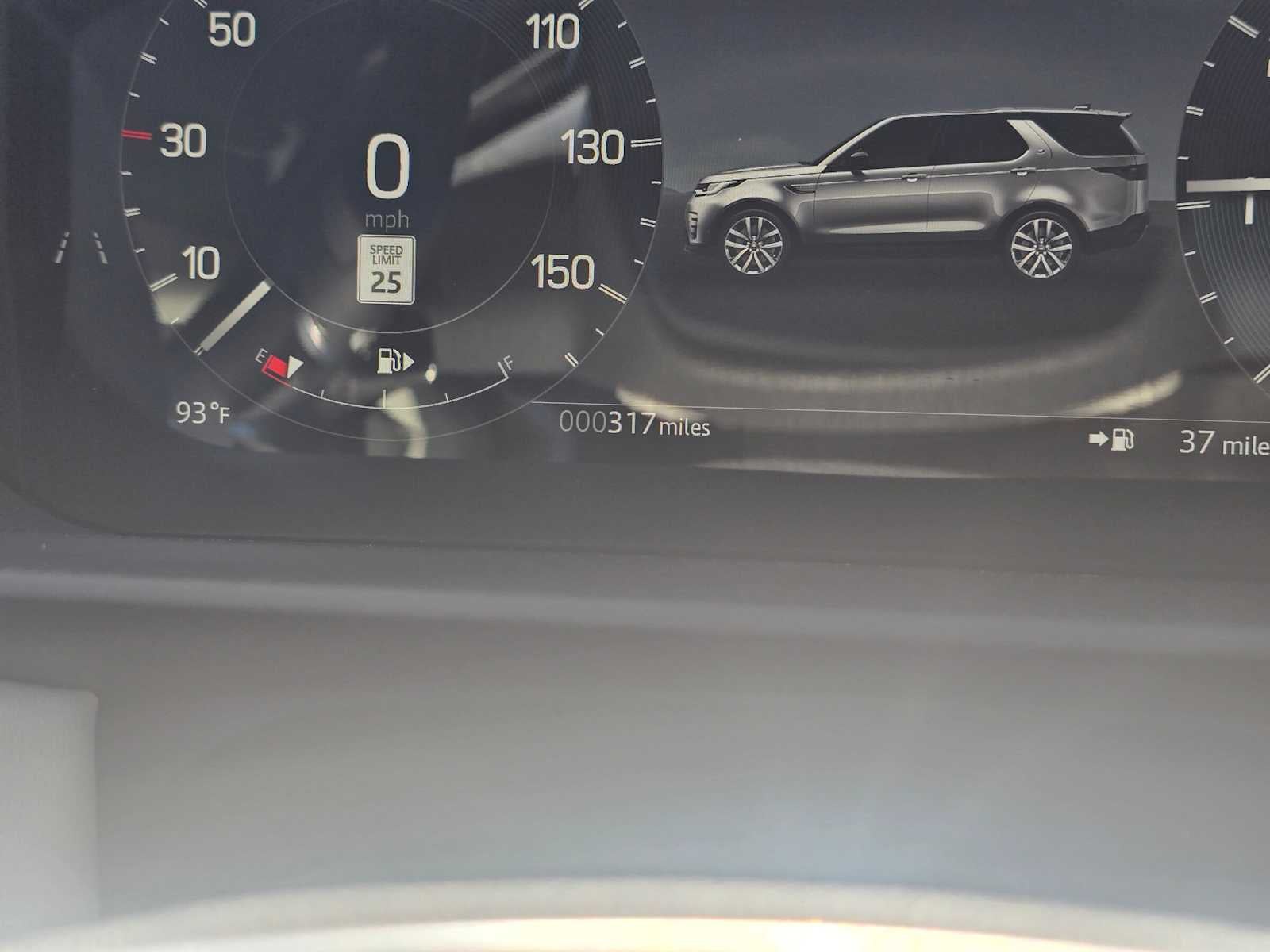 2025 Land Rover Discovery Metropolitan Edition
