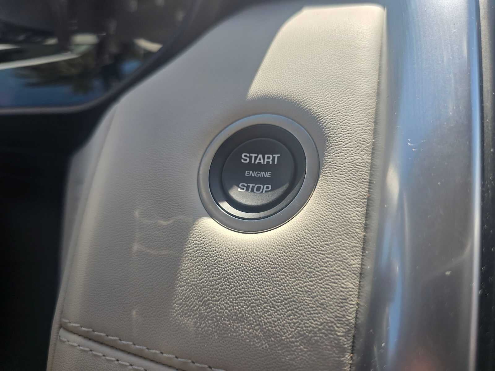 2025 Land Rover Discovery Metropolitan Edition