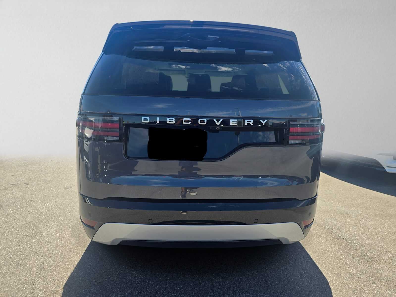 2025 Land Rover Discovery Metropolitan Edition