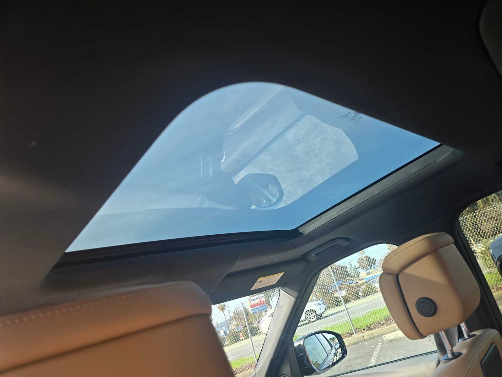 2023 Land Rover Discovery Metropolitan Edition