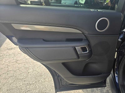 2023 Land Rover Discovery Metropolitan Edition