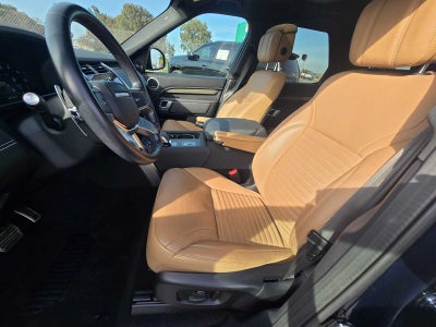 2023 Land Rover Discovery Metropolitan Edition