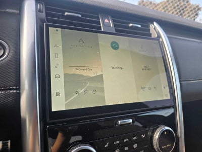 2023 Land Rover Discovery Metropolitan Edition