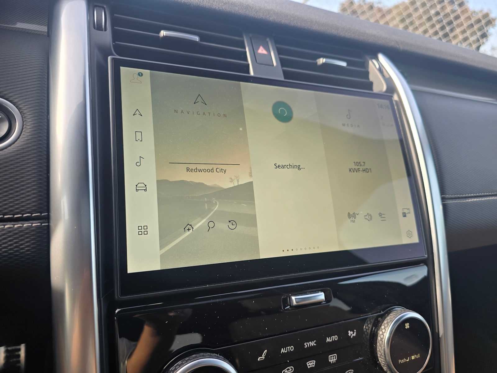 2023 Land Rover Discovery Metropolitan Edition