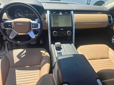 2025 Land Rover Discovery Metropolitan Edition