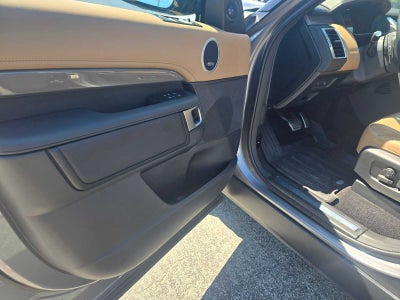 2025 Land Rover Discovery Metropolitan Edition