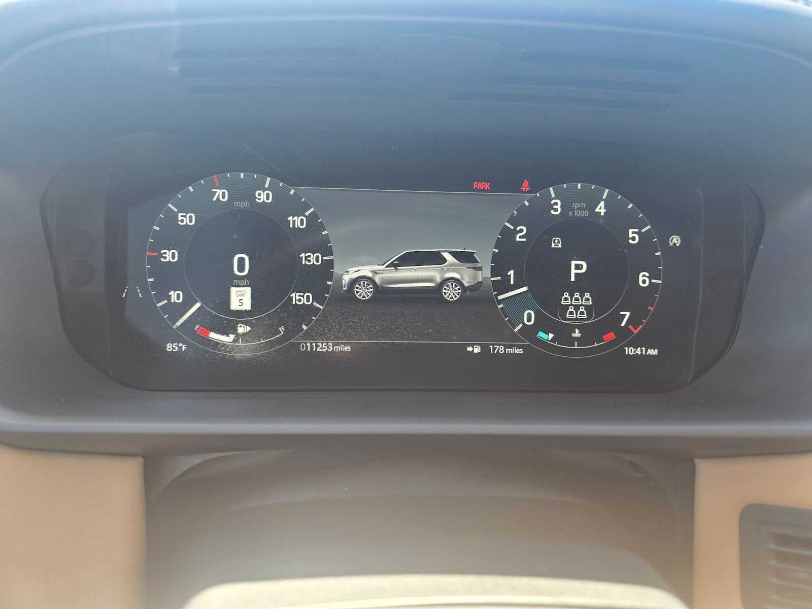 2025 Land Rover Discovery Metropolitan Edition
