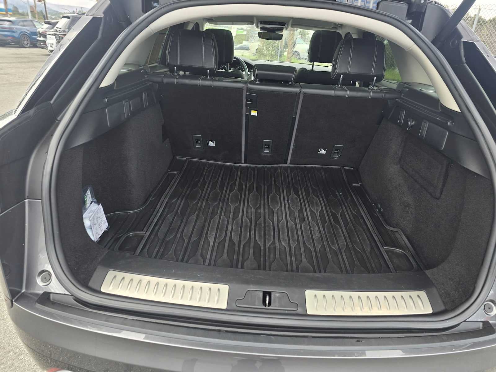 2018 Land Rover Range Rover Velar R-Dynamic SE