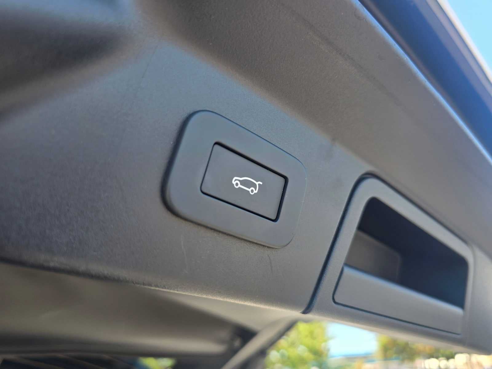 2026 Land Rover Range Rover Velar S