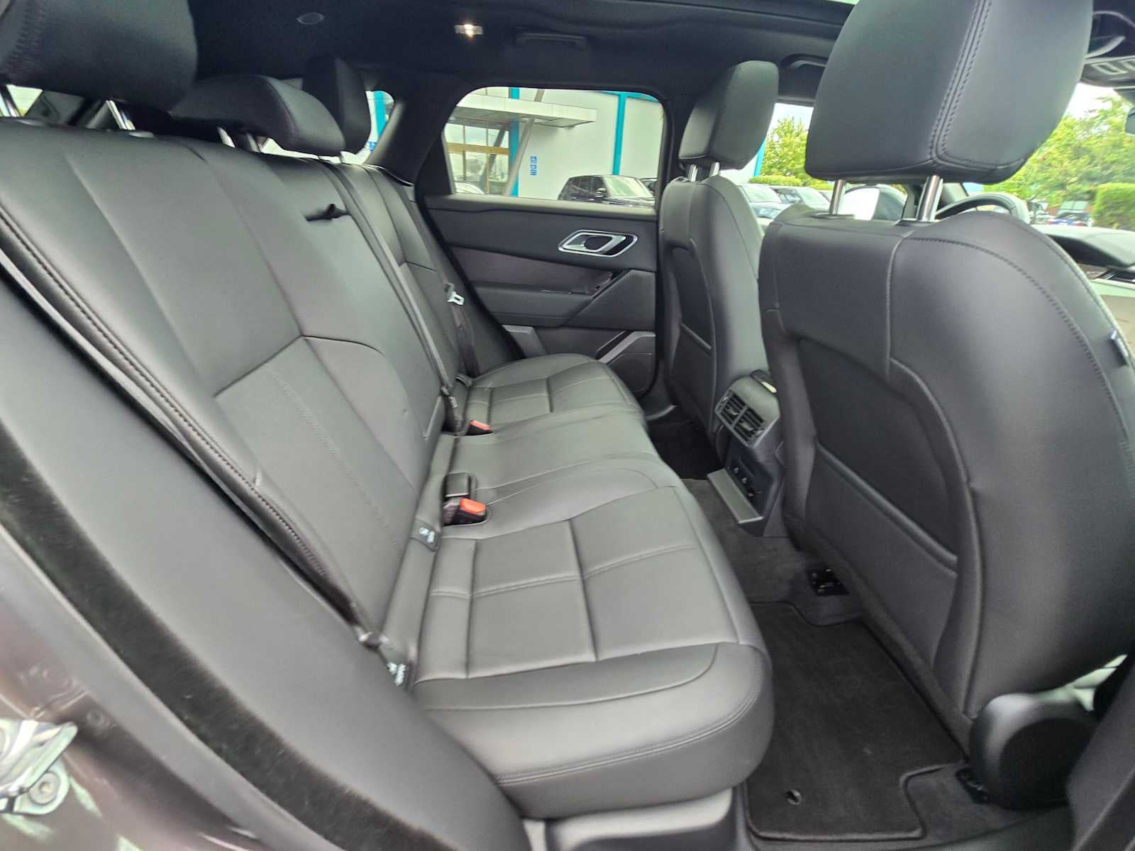 2026 Land Rover Range Rover Velar Dynamic SE