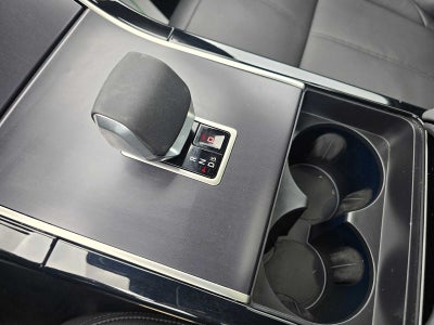 2026 Land Rover Range Rover Velar Dynamic SE