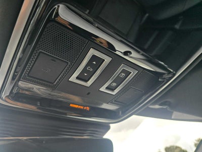 2026 Land Rover Range Rover Velar Dynamic SE