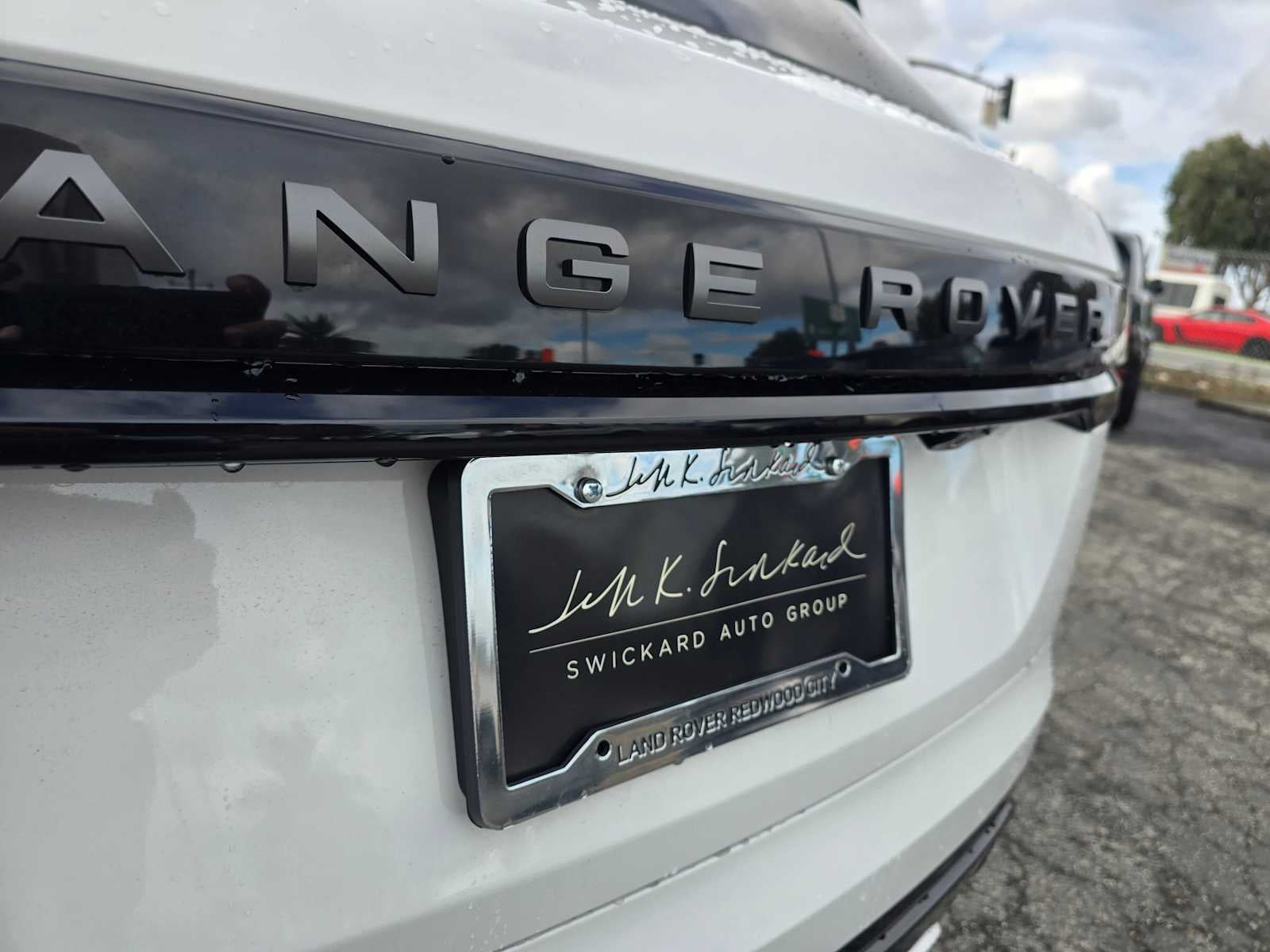 2026 Land Rover Range Rover Velar Dynamic SE