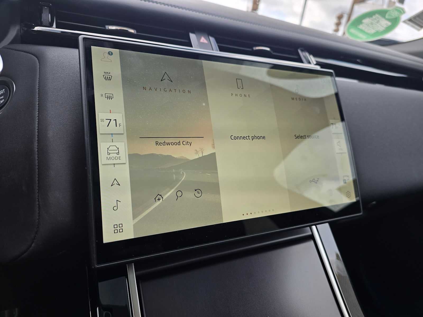 2026 Land Rover Range Rover Velar Dynamic SE