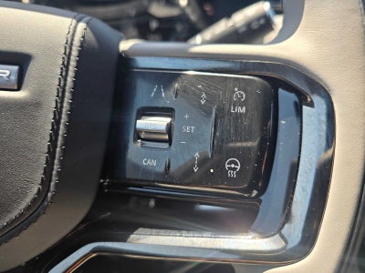 2026 Land Rover Range Rover Velar Dynamic SE