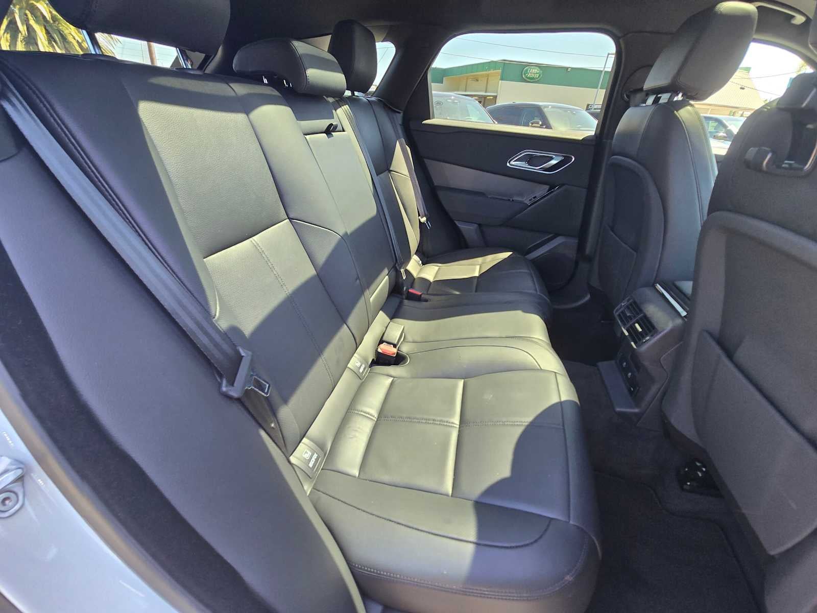 2025 Land Rover Range Rover Velar Dynamic SE