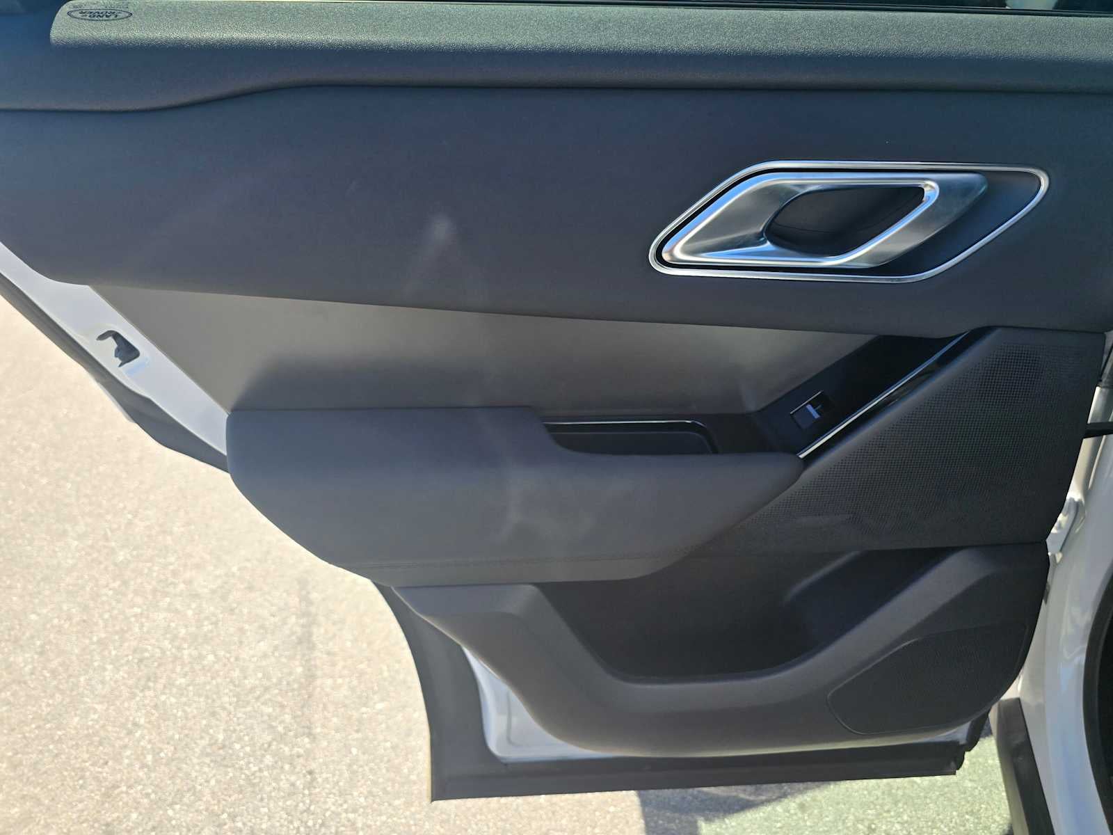 2025 Land Rover Range Rover Velar Dynamic SE