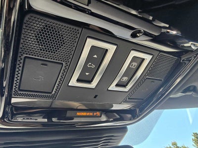 2025 Land Rover Range Rover Velar Dynamic SE