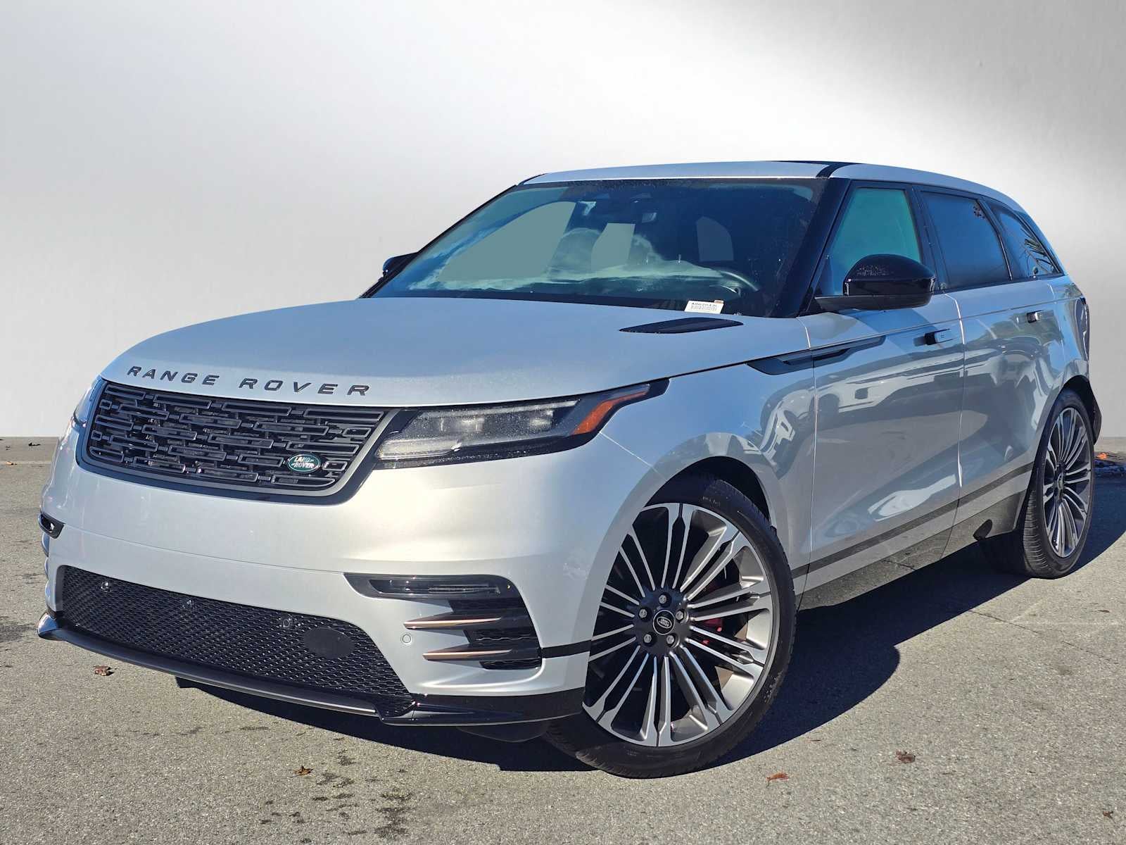 2025 Land Rover Range Rover Velar Dynamic SE
