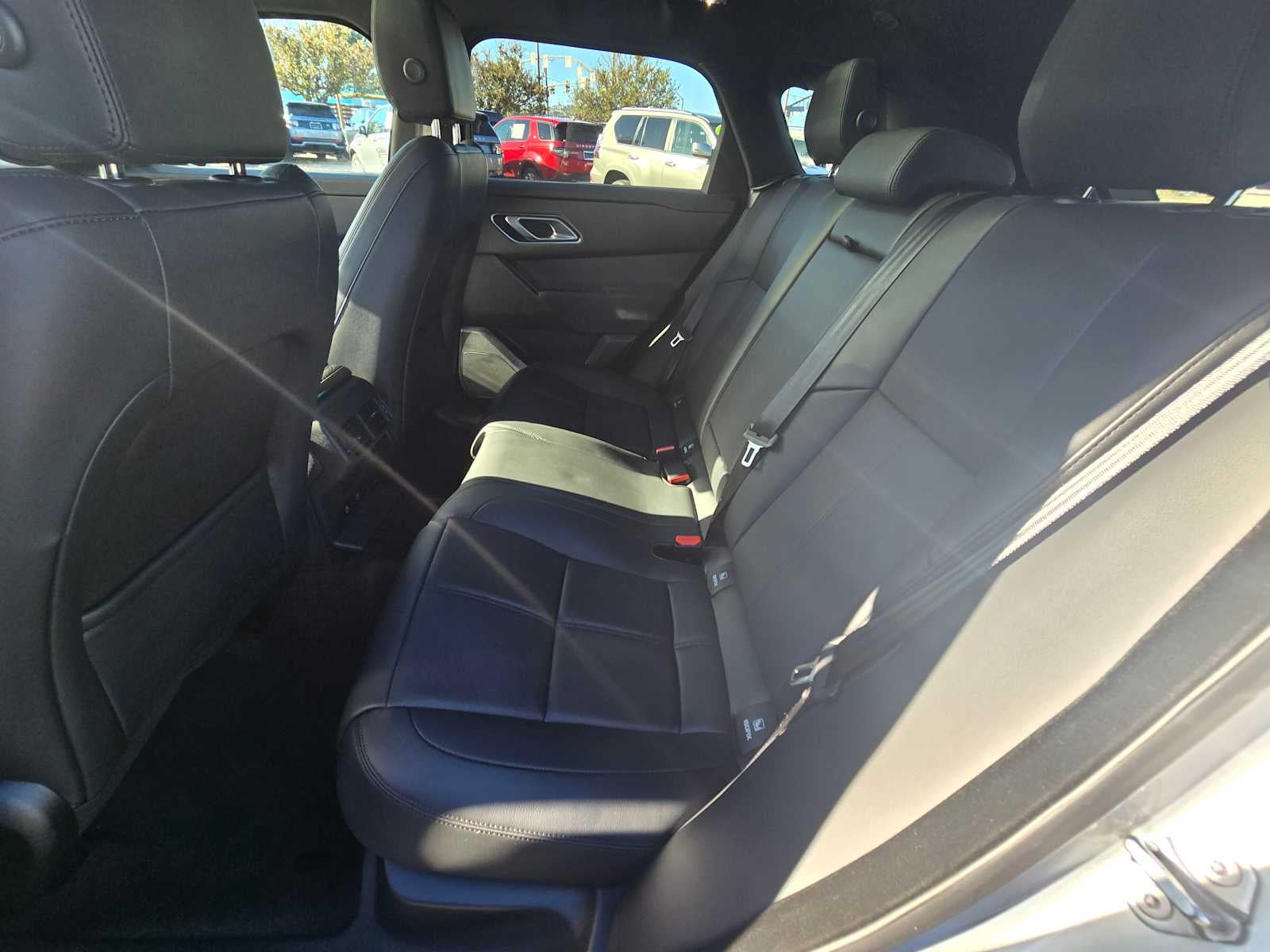 2025 Land Rover Range Rover Velar Dynamic SE