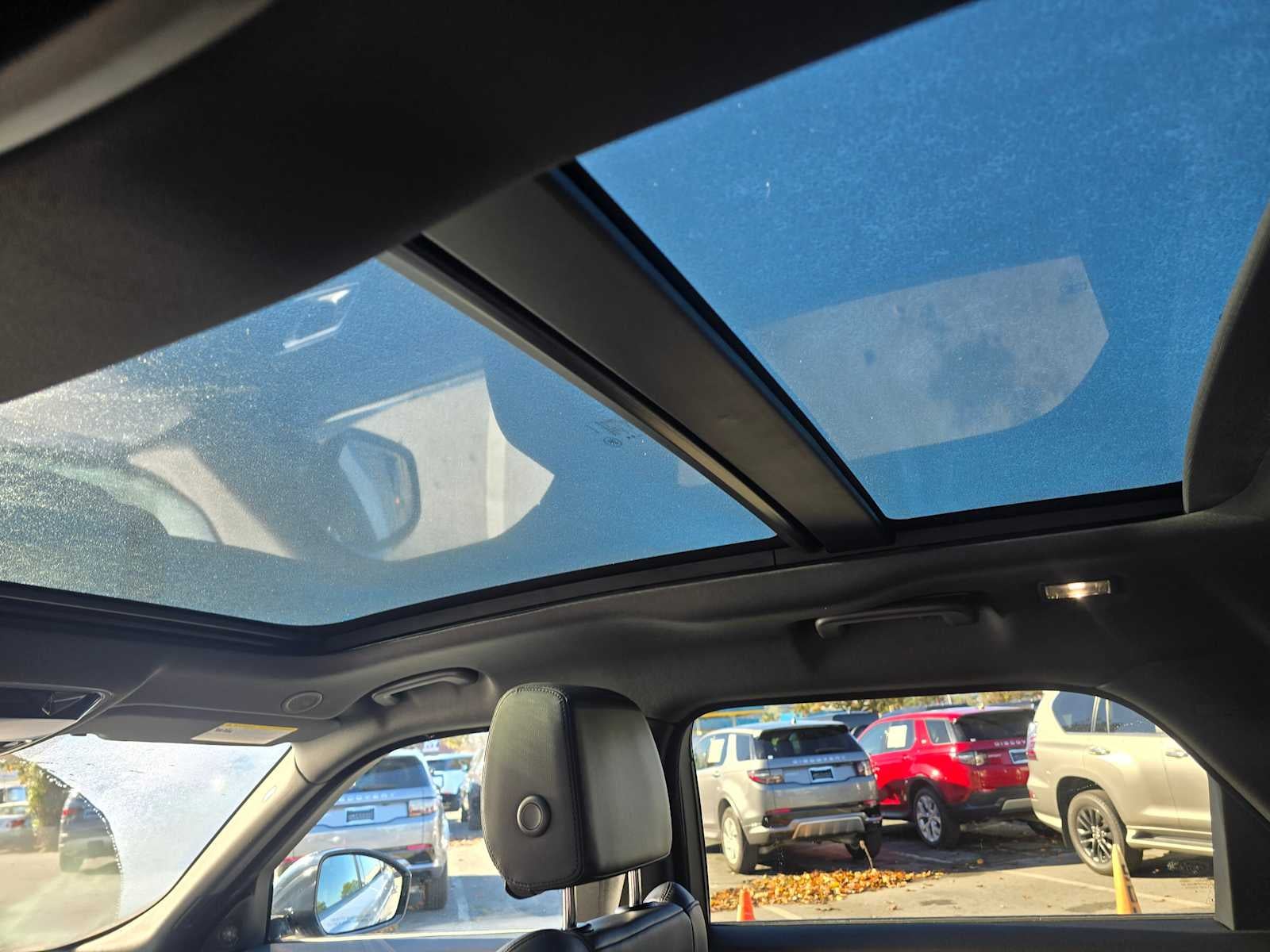 2025 Land Rover Range Rover Velar Dynamic SE