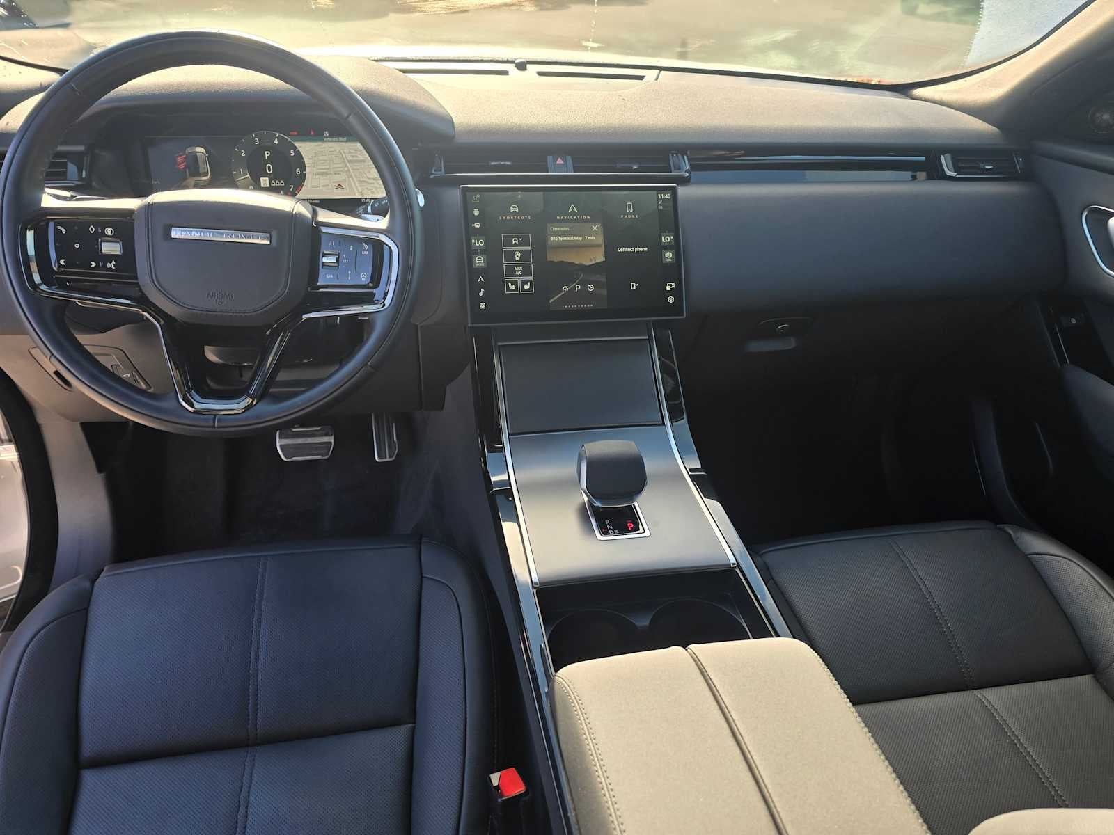 2025 Land Rover Range Rover Velar Dynamic SE