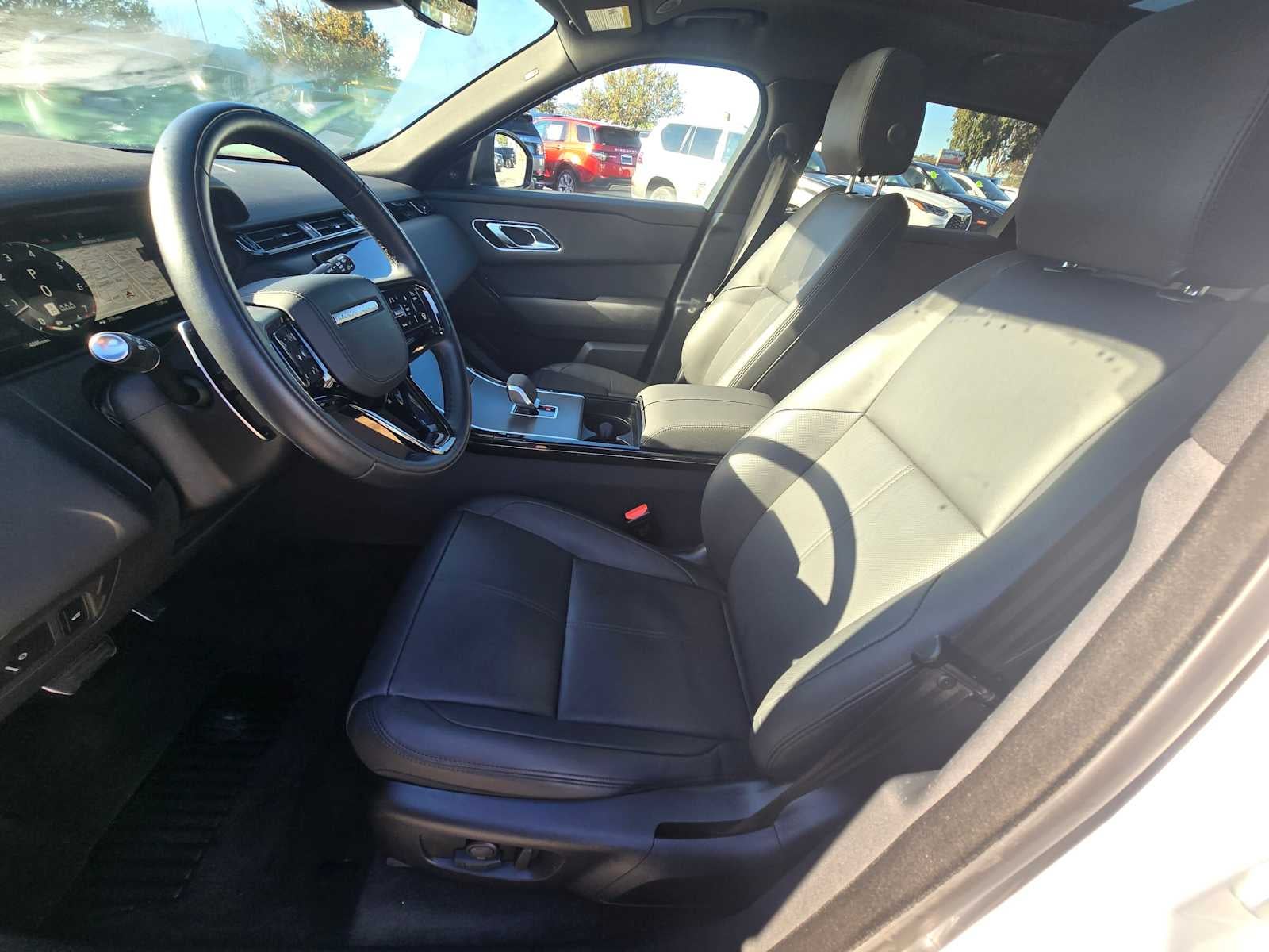 2025 Land Rover Range Rover Velar Dynamic SE