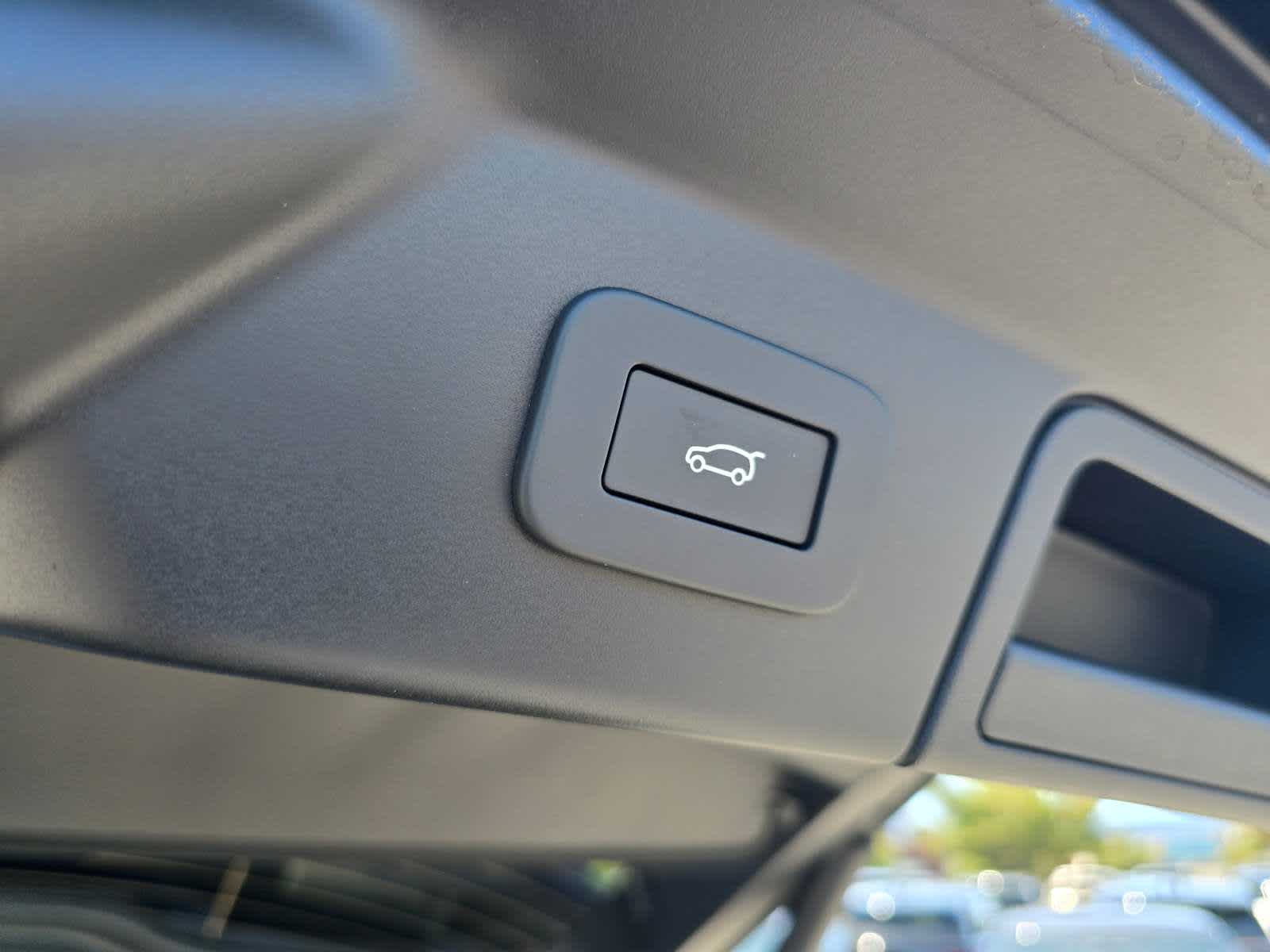 2026 Land Rover Range Rover Velar Dynamic SE