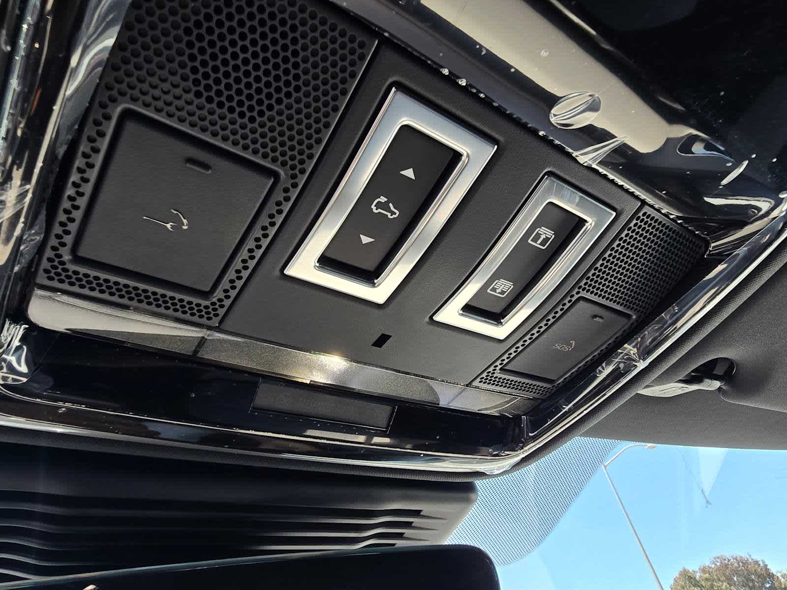 2026 Land Rover Range Rover Velar Dynamic SE