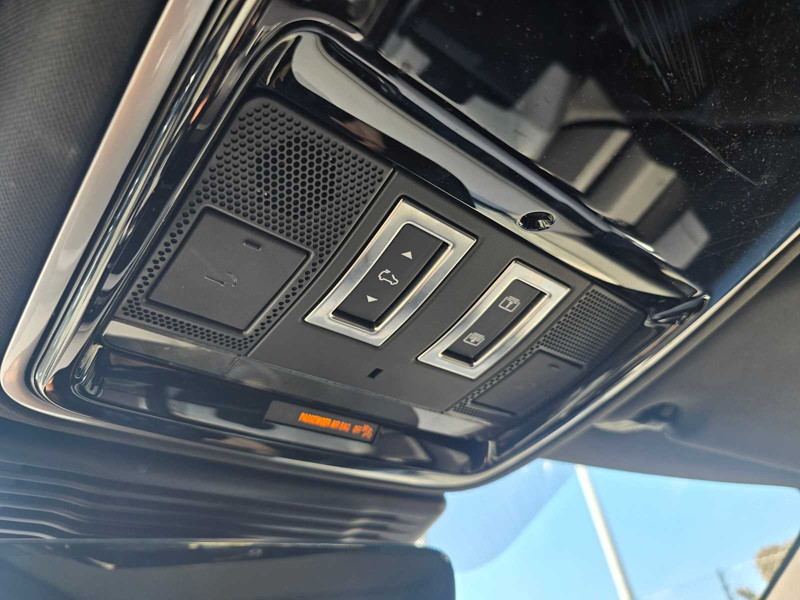 2026 Land Rover Range Rover Velar Dynamic SE