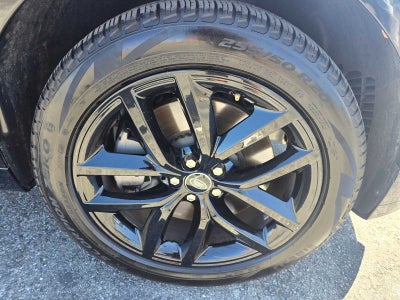 2026 Land Rover Range Rover Velar Dynamic SE