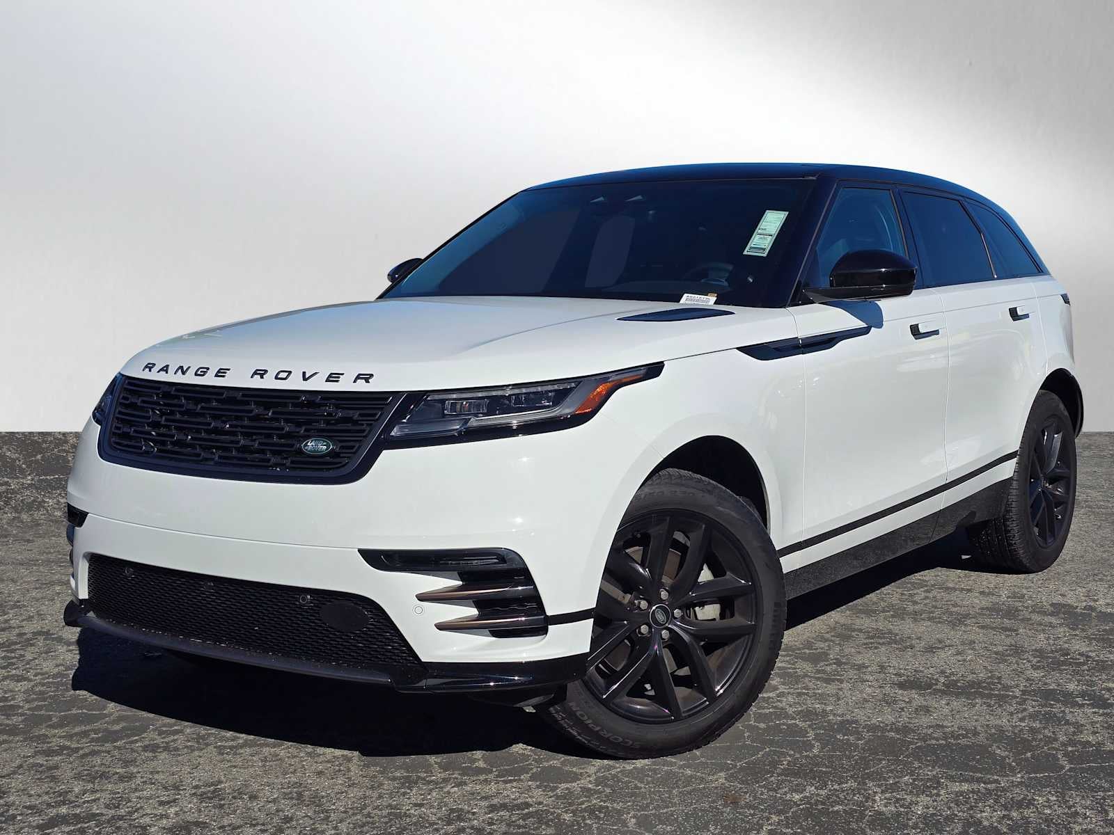 2025 Land Rover Range Rover Velar Dynamic SE