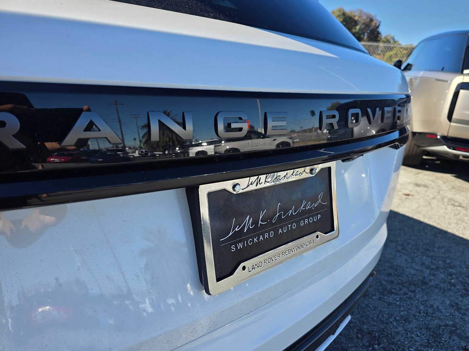 2025 Land Rover Range Rover Velar Dynamic SE