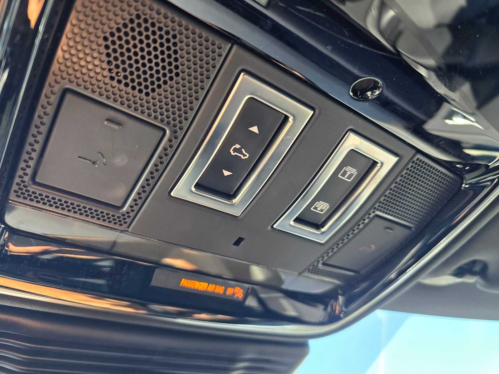 2025 Land Rover Range Rover Velar Dynamic SE