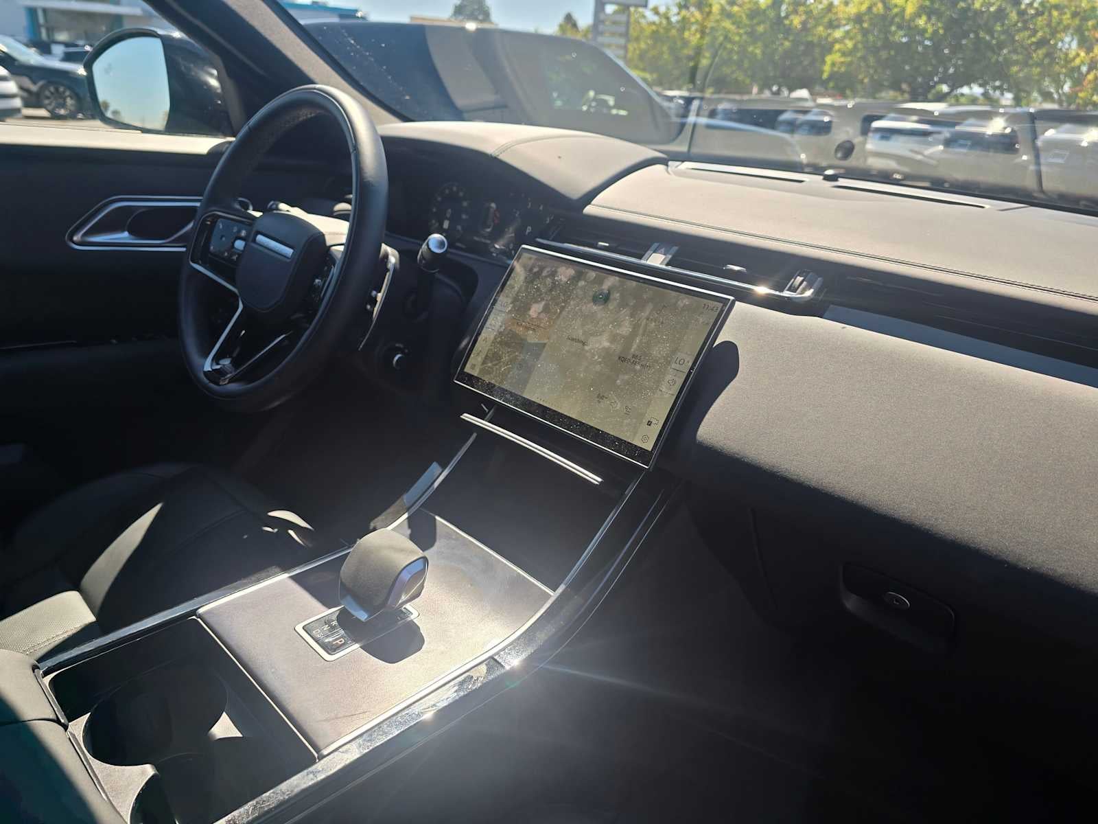 2026 Land Rover Range Rover Velar Dynamic SE