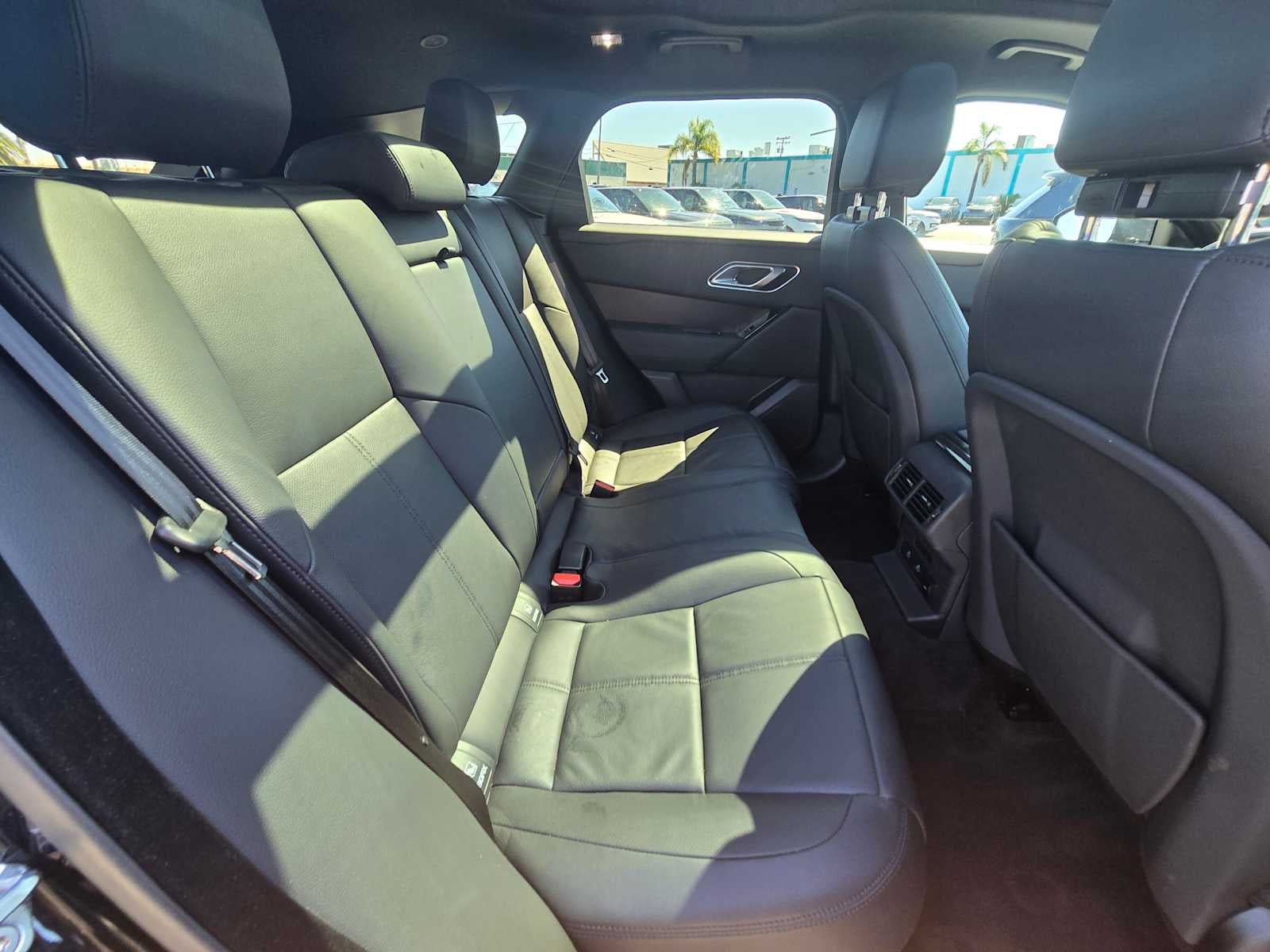 2026 Land Rover Range Rover Velar Dynamic SE