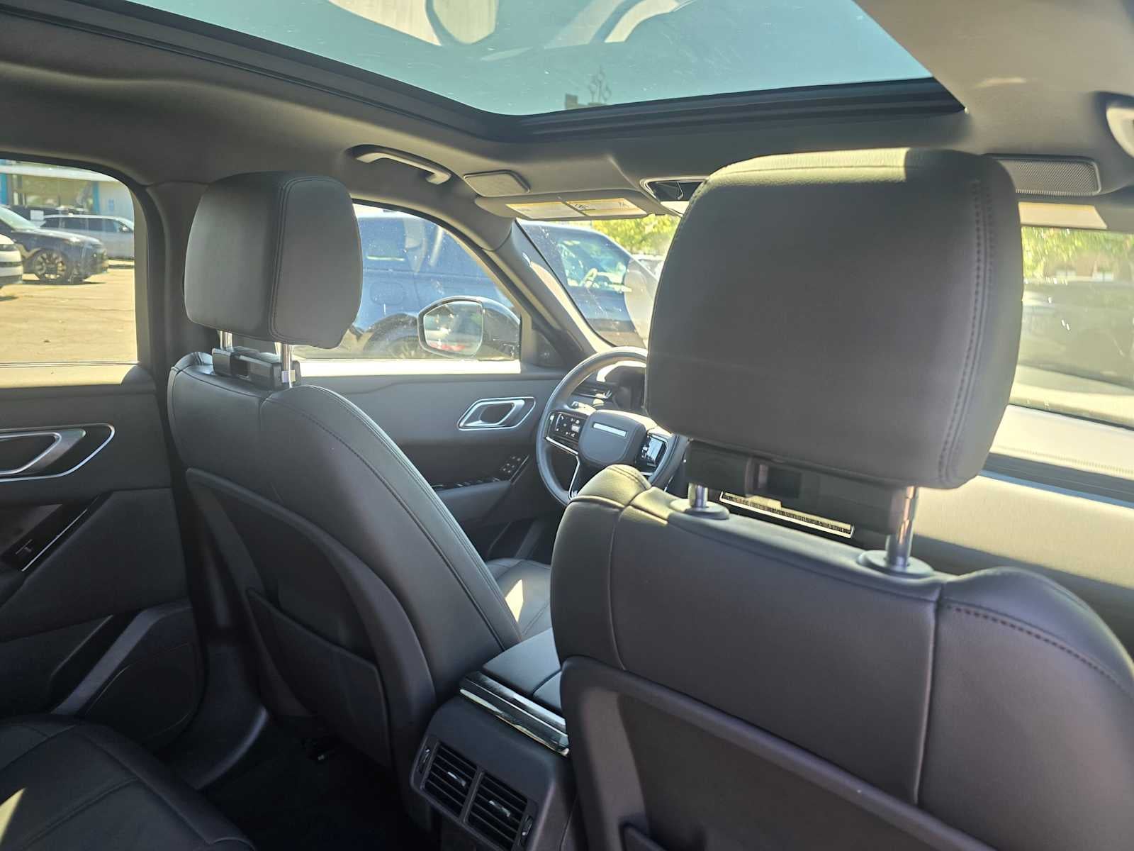 2026 Land Rover Range Rover Velar Dynamic SE