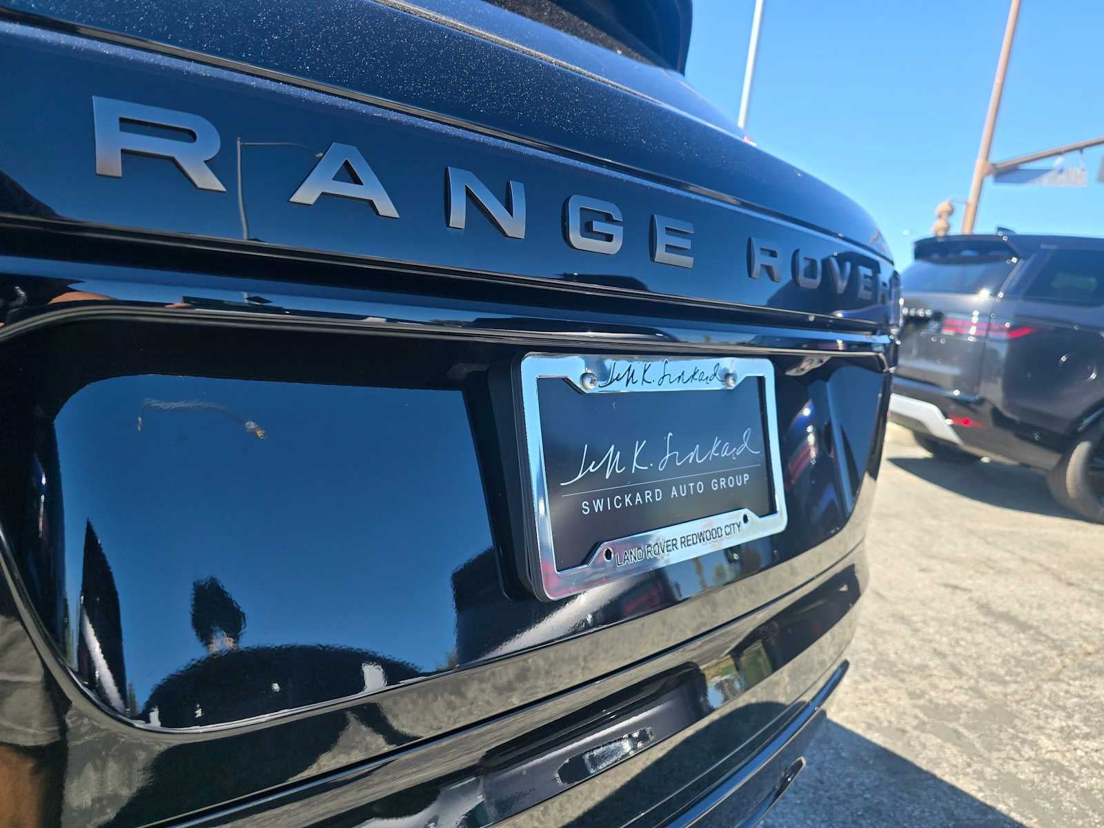 2026 Land Rover Range Rover Velar Dynamic SE