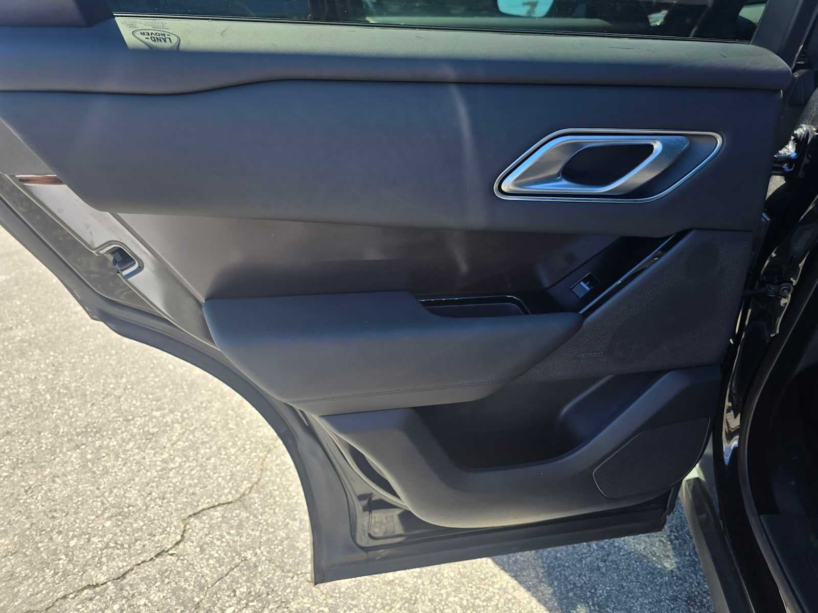 2026 Land Rover Range Rover Velar Dynamic SE