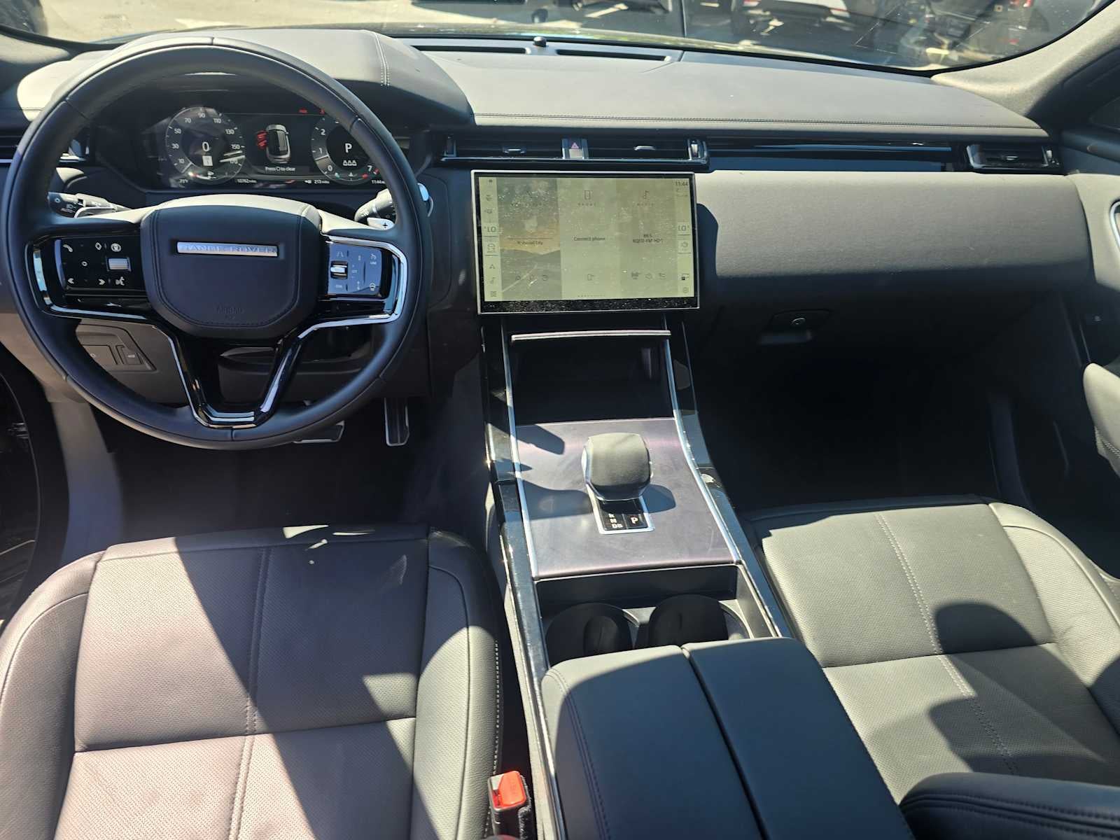 2026 Land Rover Range Rover Velar Dynamic SE