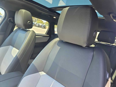 2026 Land Rover Range Rover Velar Dynamic SE